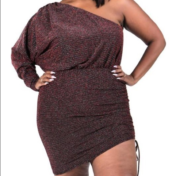 Plus Size Glitter Runched Mini Dress - Picture 4 of 9